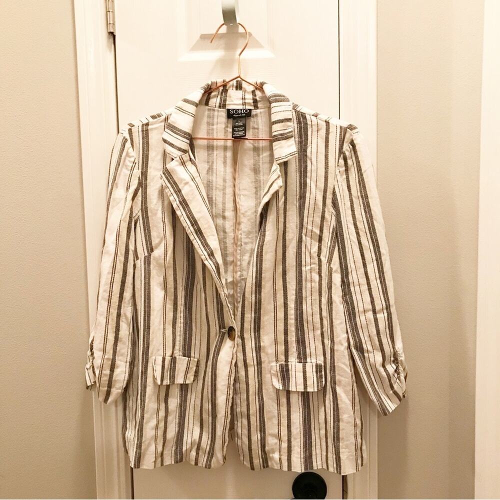 Soho Apparel linen blend gray striped 1 button closure size large